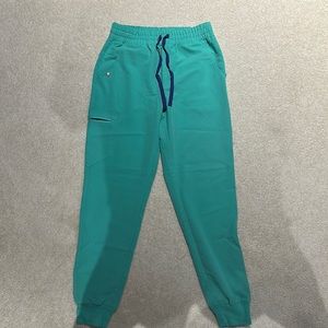 FIGs scrub jogger pants
